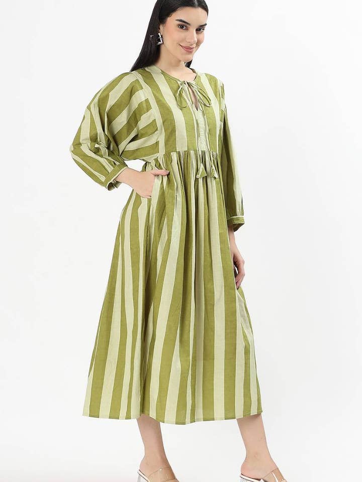 Robe Midi Dia - Ruban Olive pour la vente par Hi Handmade