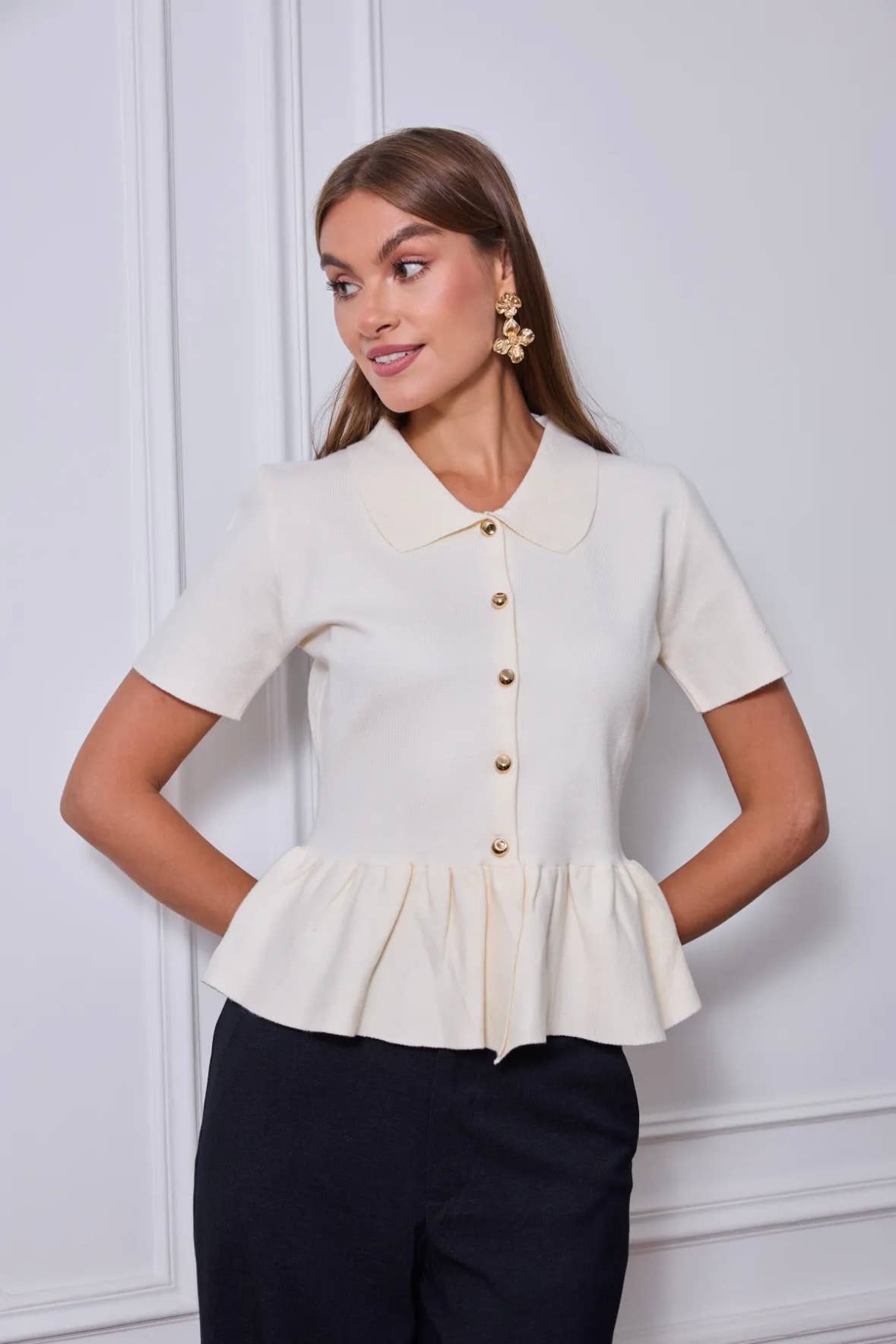 Frime - Wholesale Blouse - Women's - Claudine collar top with ruffled hem - 26982