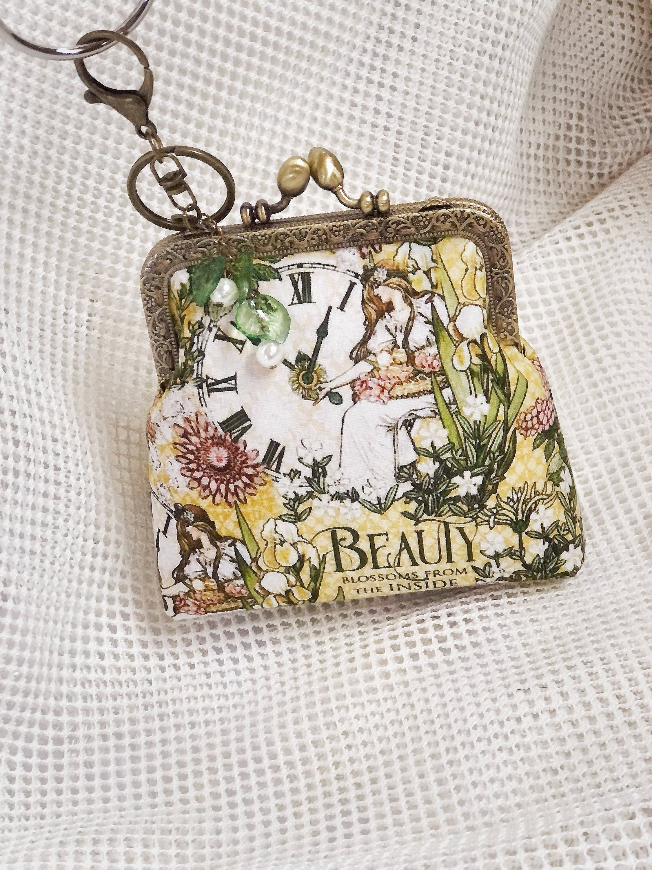 LeisTextileStudio - Wholesale Coin Purse - Women's - Mucha Art Kiss Lock Coin Purse Mini Clutch Cardholder2