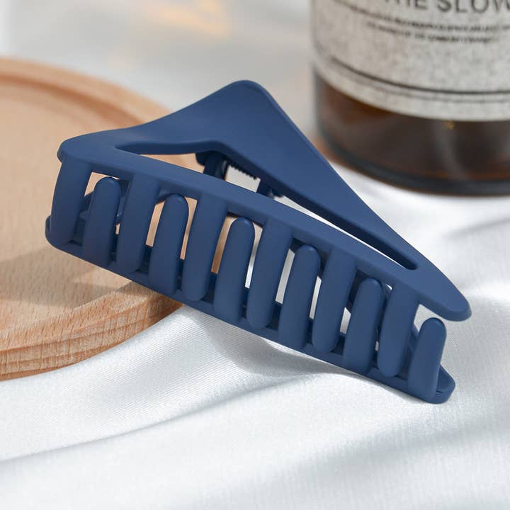 SoapElenGlen - Wholesale Hair Clip - Women's - French Geometric Hollow Triangle Hair Claw Clip14