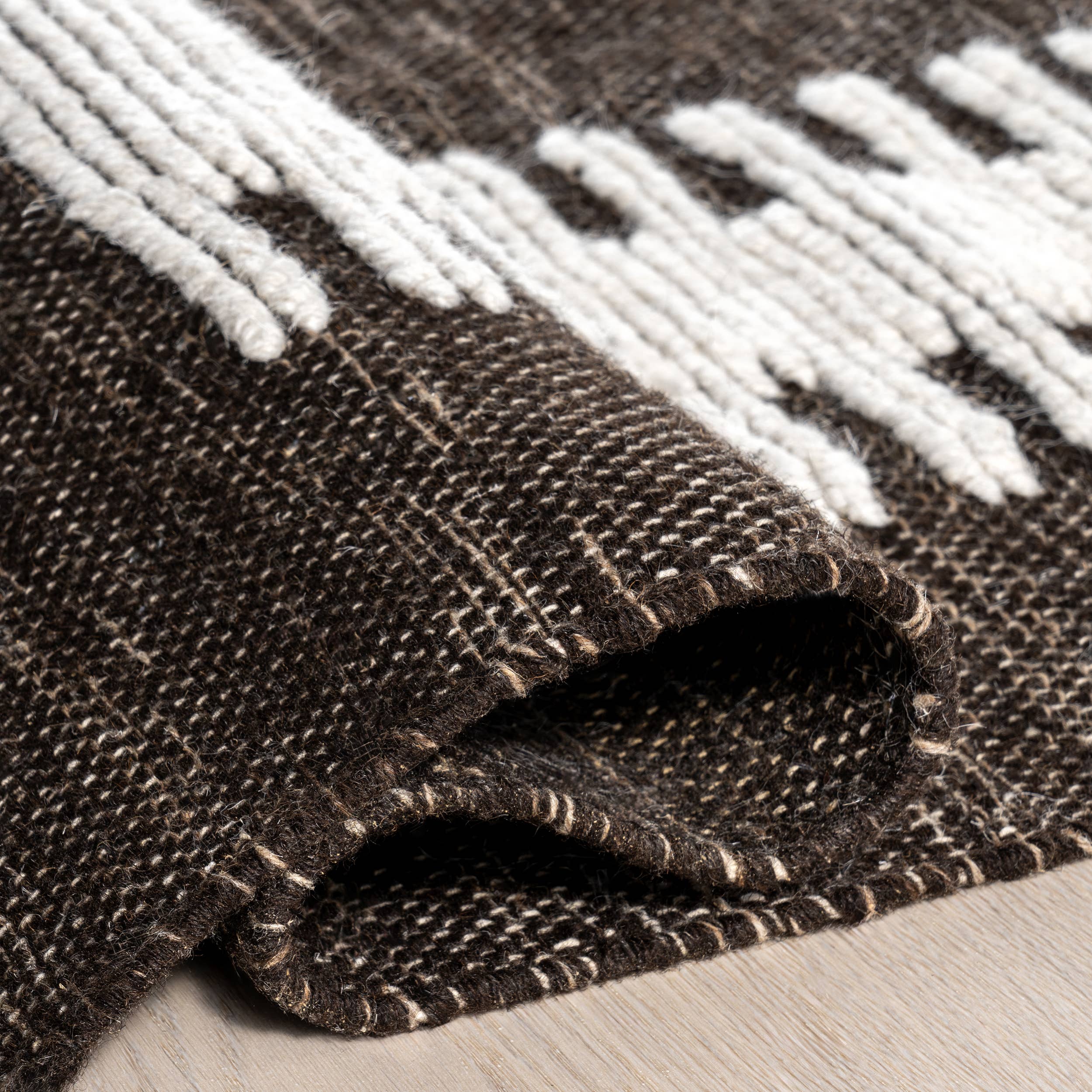 Black Sante Fe Southwestern Wool Blend Area Rug for wholesale on Faire4