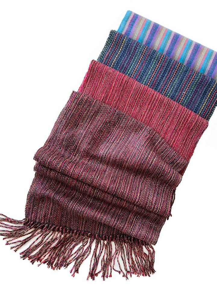 Écharpe Métaphysique Tissée à la Main pour la vente par Lanart Alpaca