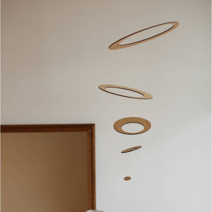 Håndlavet hængende kinetisk trækunstindretning | Satellit for engroshandel hos tempo