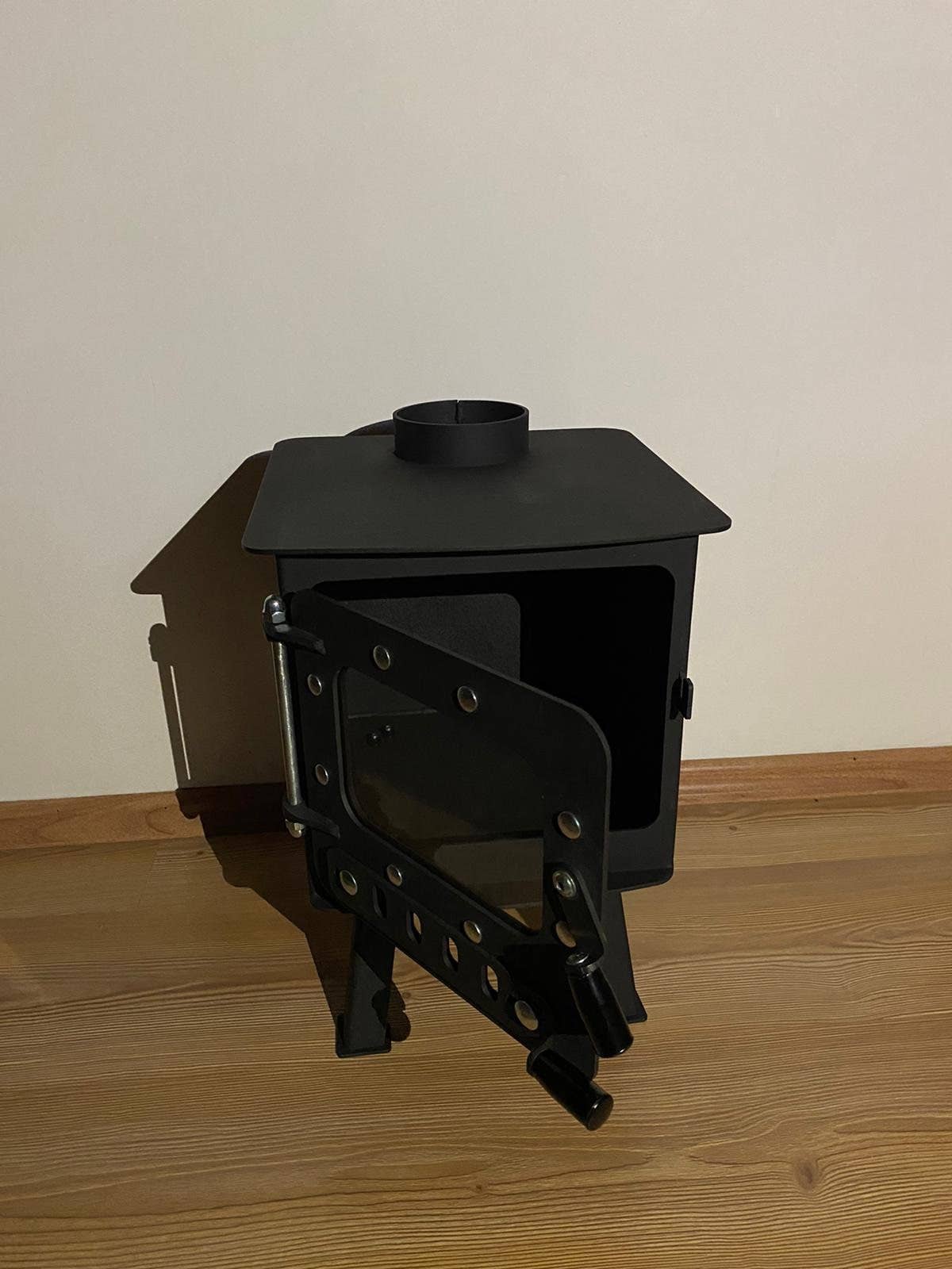 blackseametalworks – wholesale Spis-/brännarskydd – Mini vedspis för camping och husbil, liten spis för tiny house5