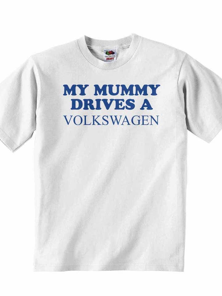 Maglietta per bambino My Mummy Drives A Volkswagen per la vendita all'ingrosso da parte di Little Ratbag