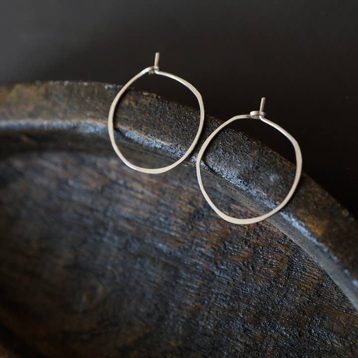 Freshie & Zero - Wholesale Hoop Earrings - Minimal Imperfect Hoop Earrings - SMALL ORGANIC CIRCLE9