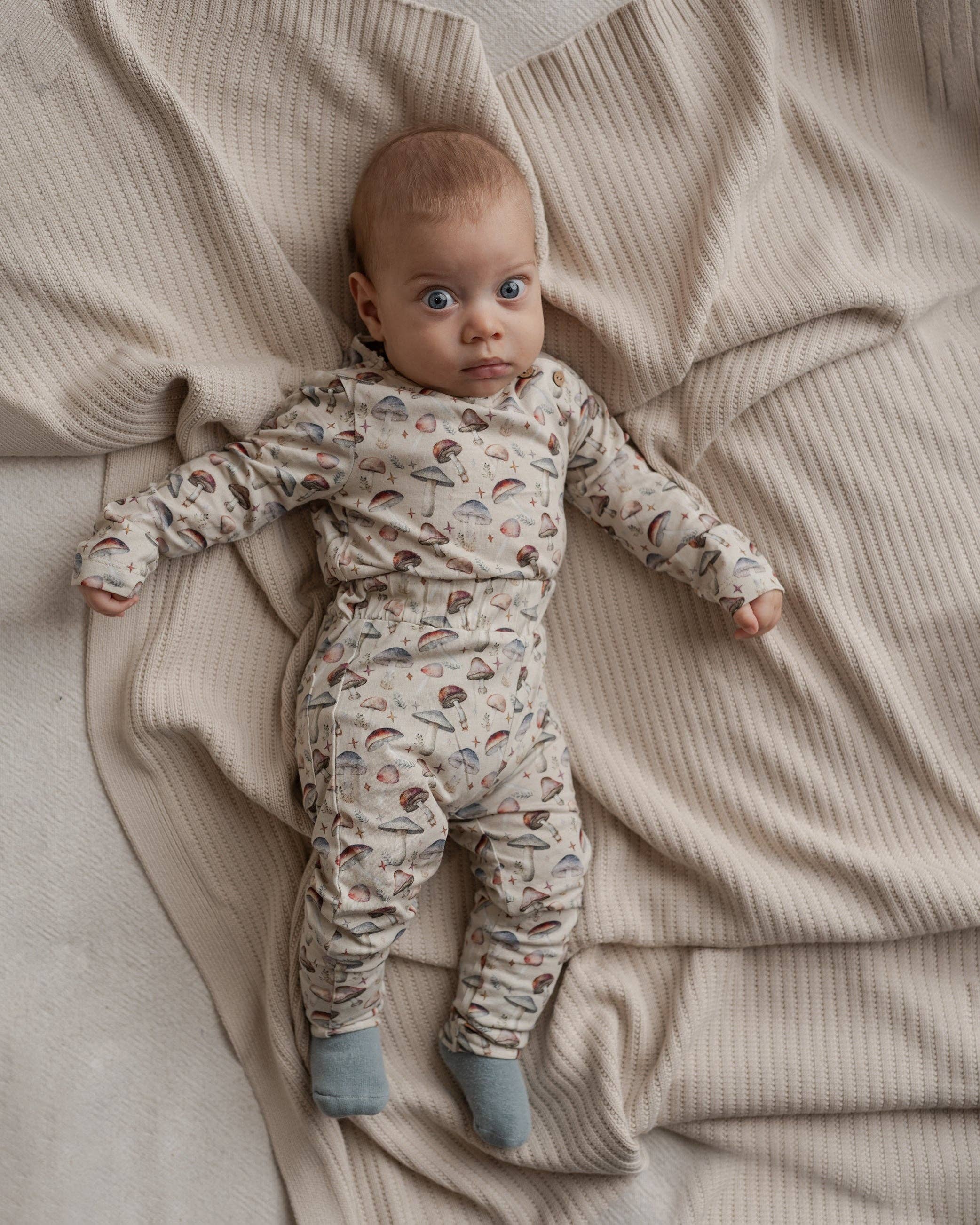 Regnfuld Mushroom leggings, baby for wholesale on Faire4