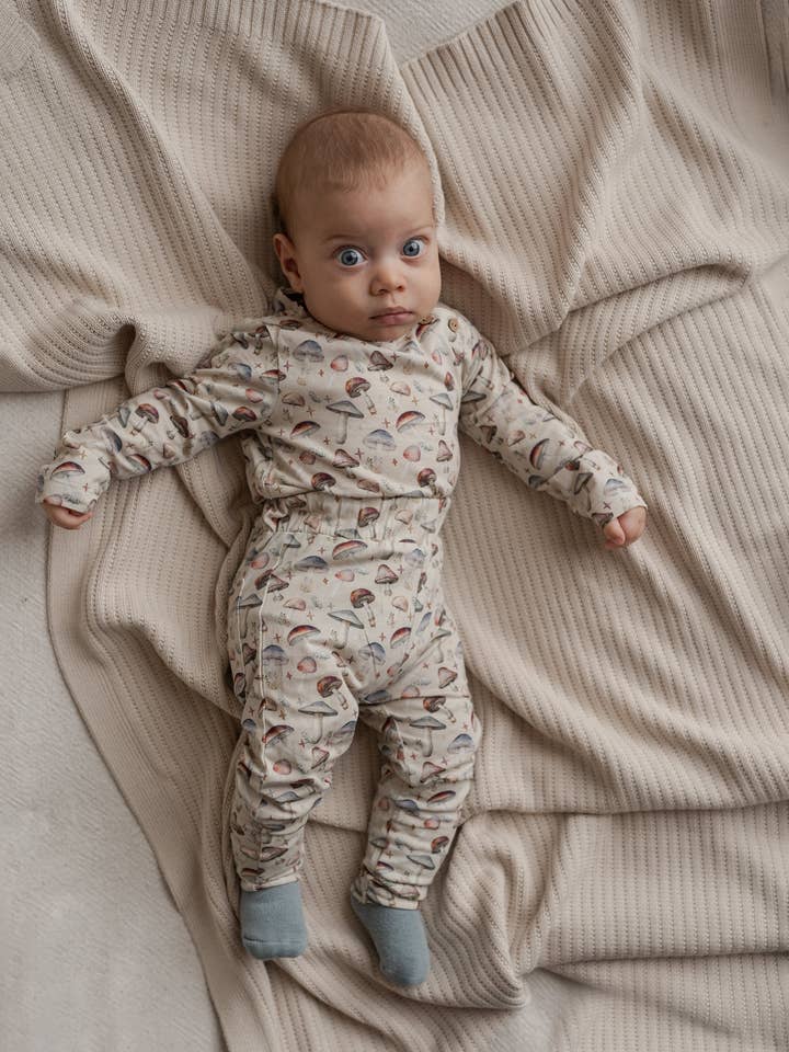 Regnfuld Mushroom leggings, baby for wholesale on Faire4