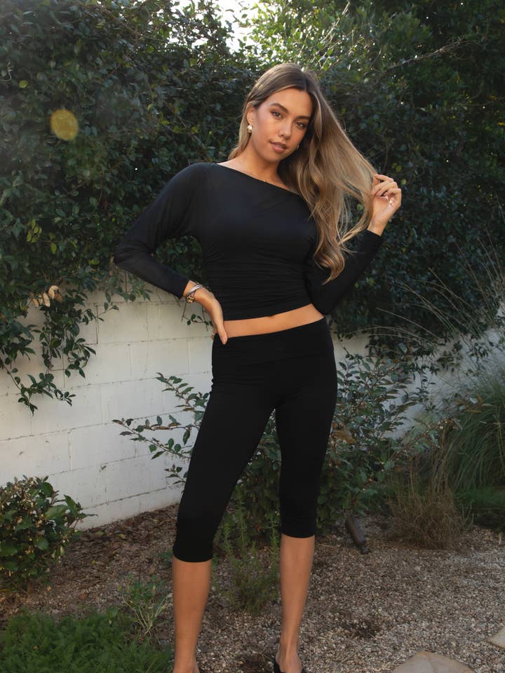 Leggings Capri con Fascia a Vita Ripiegata SORA per la vendita all'ingrosso da parte di TICTOC