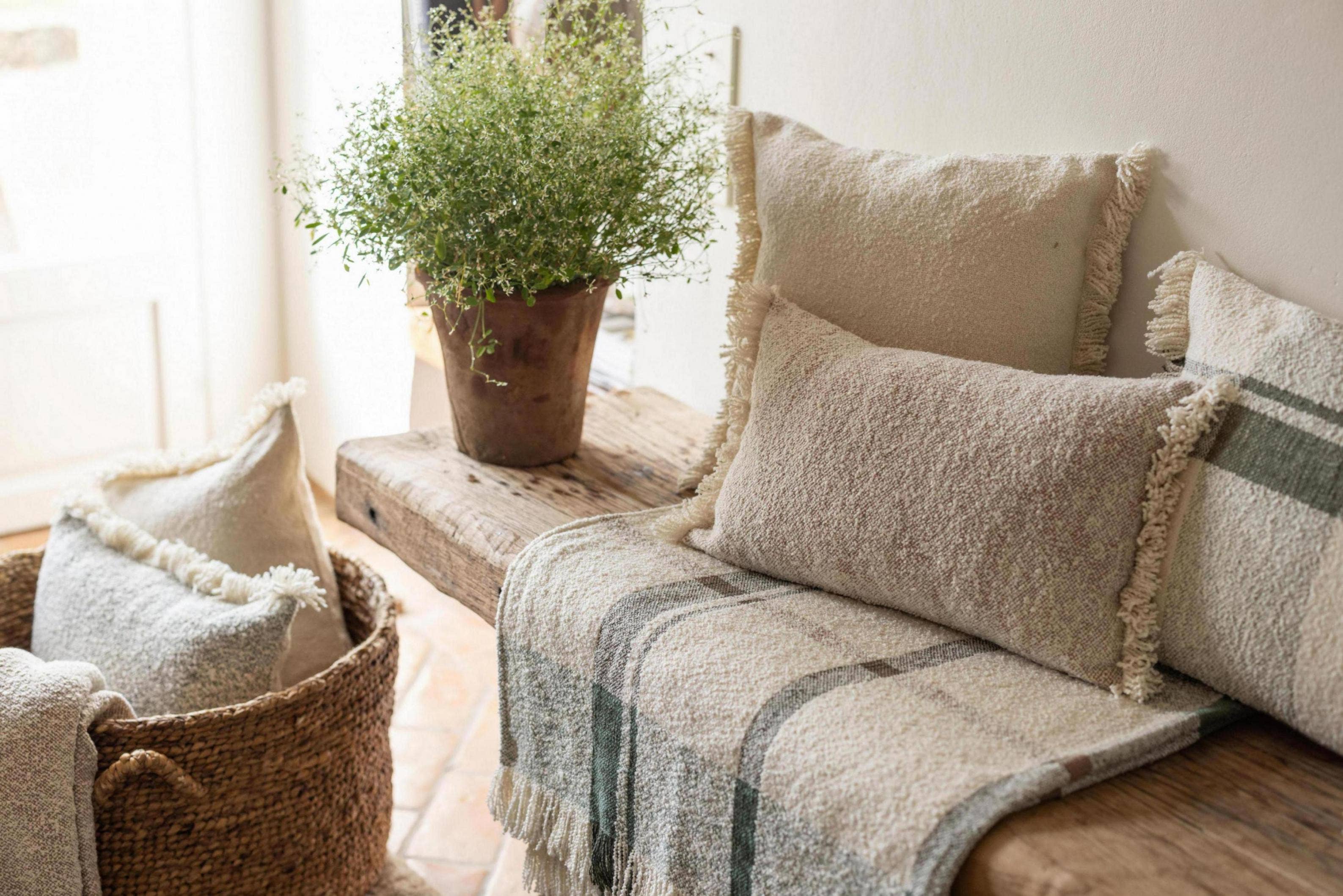 Maison Vivaraise & La Cerise sur le Gâteau – Engroshandel Stolehynde – Jane Cacao Heather pude 30 x 50 cm2