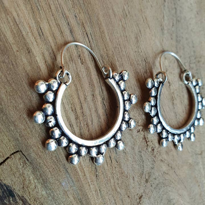 Kaali Boutique – wholesale Hoop earrings – Gypsy Flower Silver Hoop Earrings; Ethnic, Geometric, Rustic, Yoga, Hippie, Gypsy, Pretty, Psy, Boho, Bohemian, Festival5