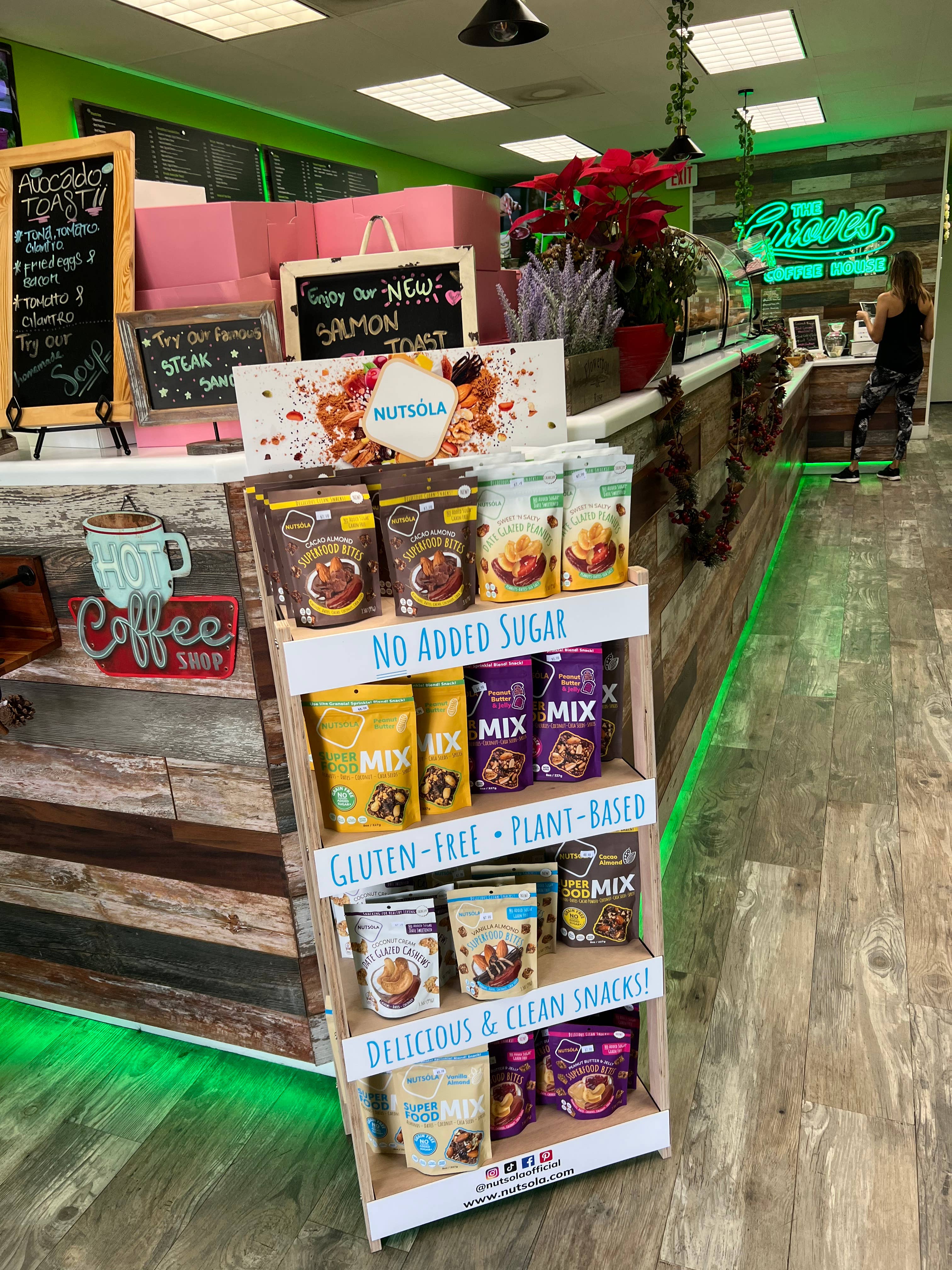 NUTSÓLA - Wholesale Retailer Display - Food & Drink - NUTSÓLA Display Rack1