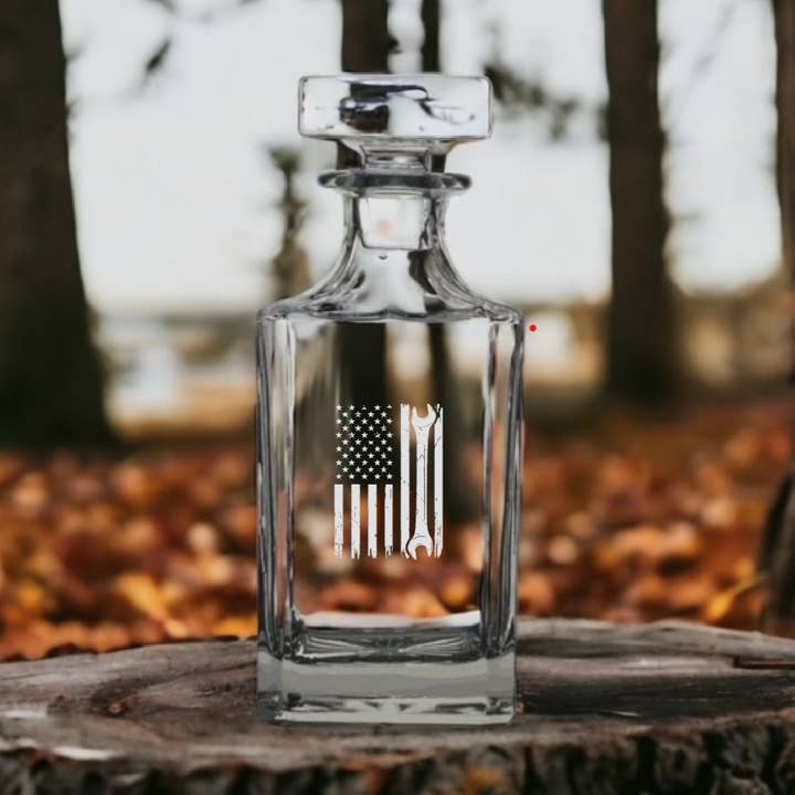 American Flag 26oz Bourbon Whiskey Decanter for wholesale by Texan Customs