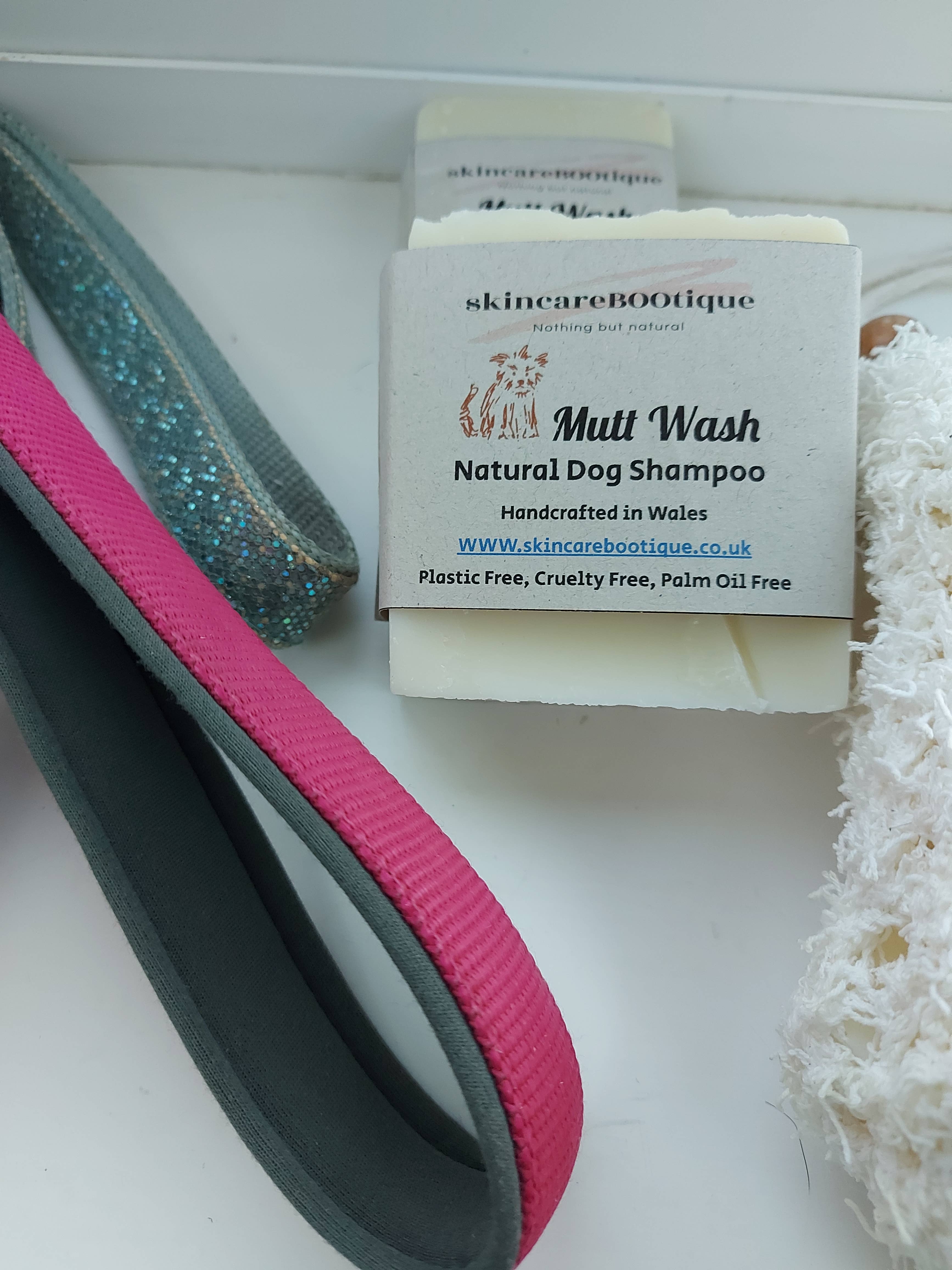 SkincareBOOtique – wholesale Pet shampoo – Dog – Dog Shampoo natural with tea tree helps prevent fleas4