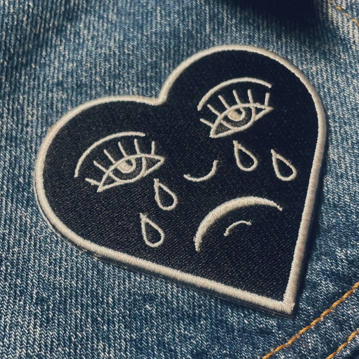 Whats Her Face - Wholesale Patch - Embroidered Iron-On Patch - Crying Heart0