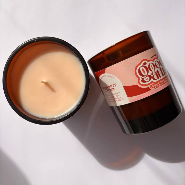 Medium Strawberry Dreams Brown Vegan Glass Candle - 20cl for wholesale by Good Aura Co.