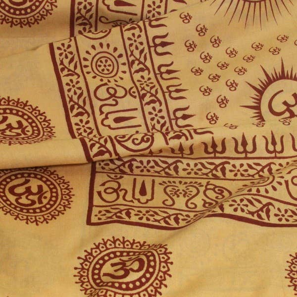 Prabhuji's Gifts – Großhandel Yogahandtuch – Meditation Yoga Gebetschal — Om Peach Large1