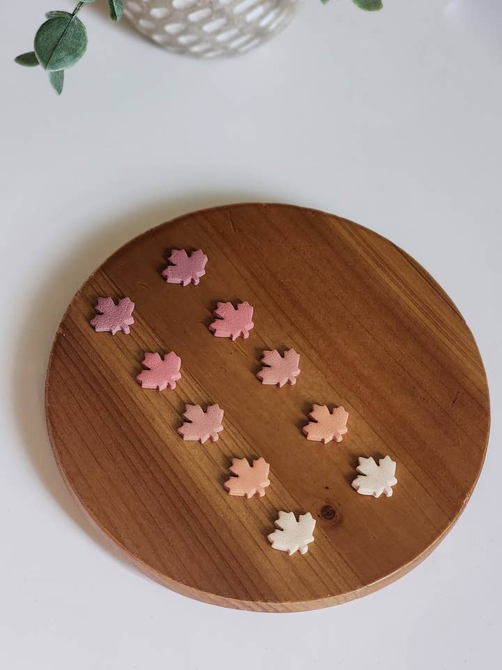 Clous Feuille d'érable pour la vente par Marbled Maven