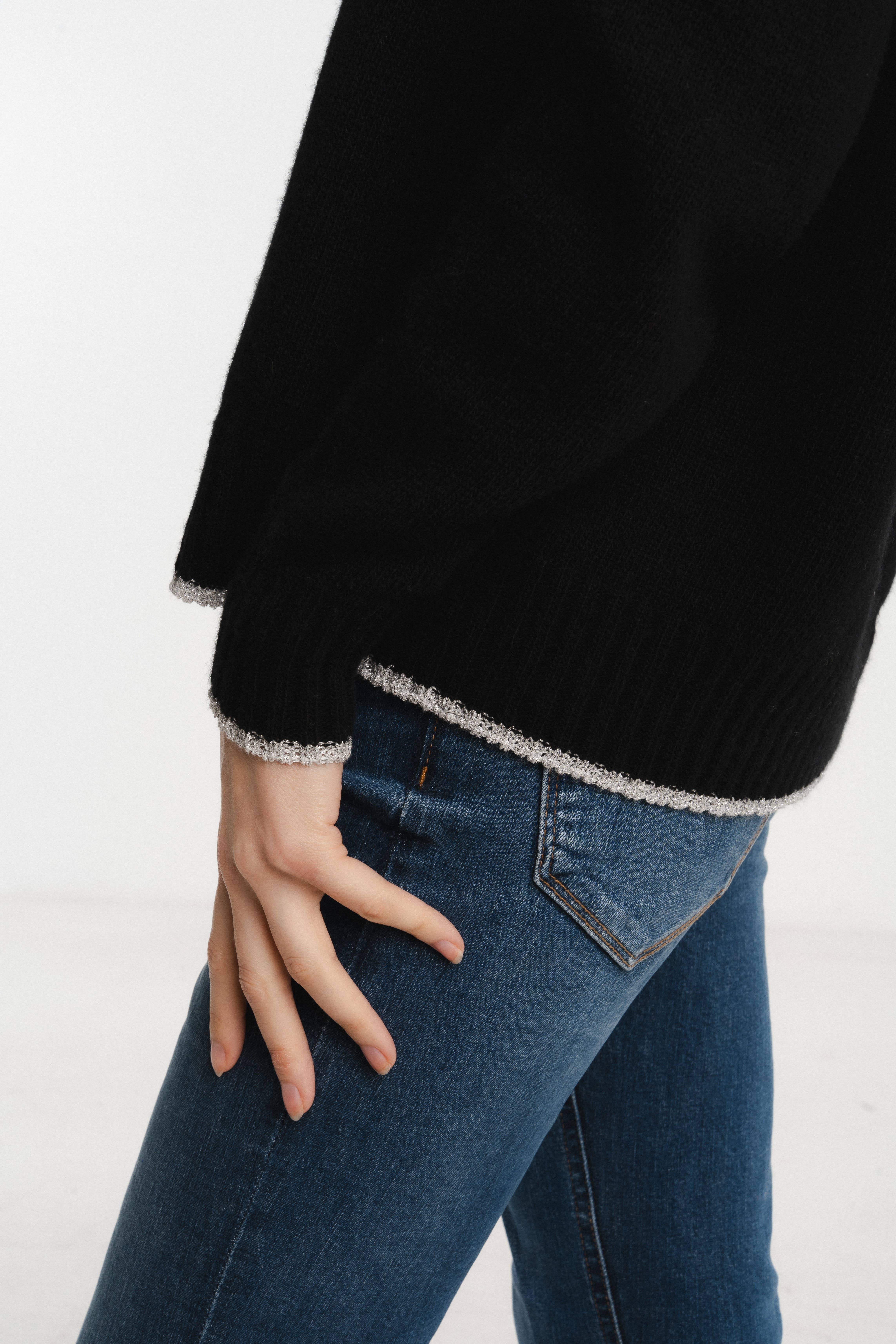 JULIA PARIS - Wholesale Knit Sweater - Women's - V-neck sweater in a wool and cashmere blend5