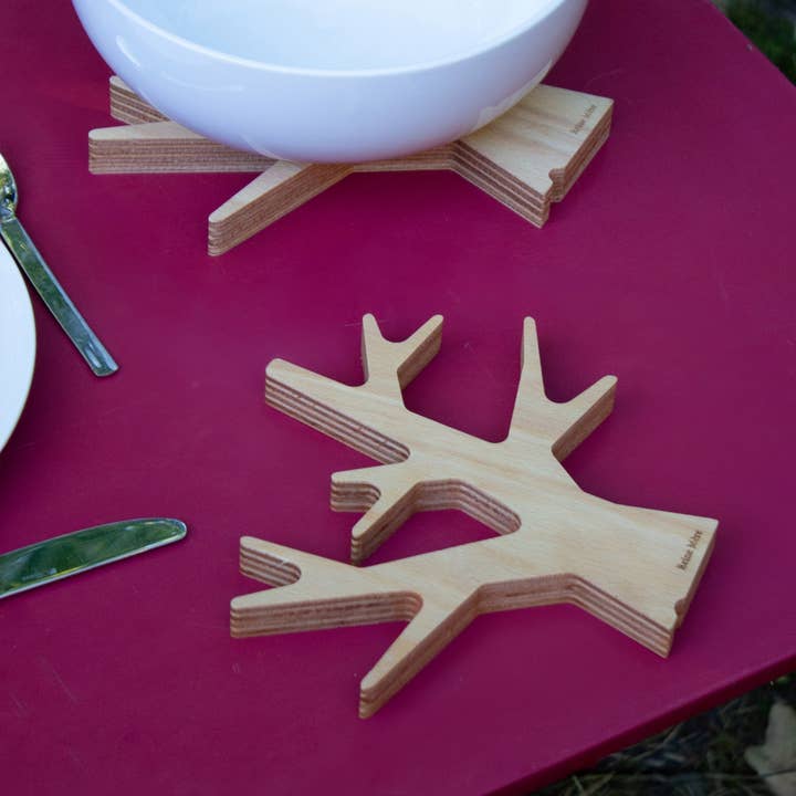 Houten onderzetter gemaakt in Frankrijk -L'Arbre Petit Modèle voor wholesale door Reine Mère