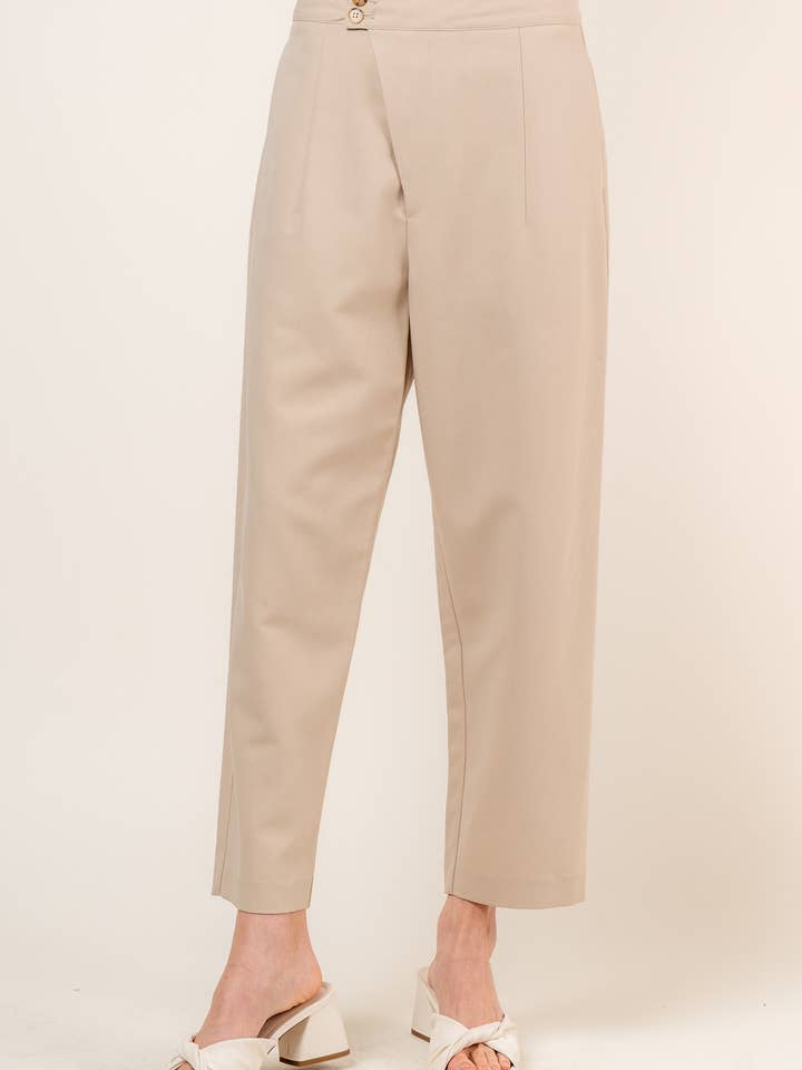 PANTALONI CORTI ELEGANTI E ALLA MODA CON SOVRAPPOSIZIONE - PI5213 per la vendita all'ingrosso da parte di Fore Collection