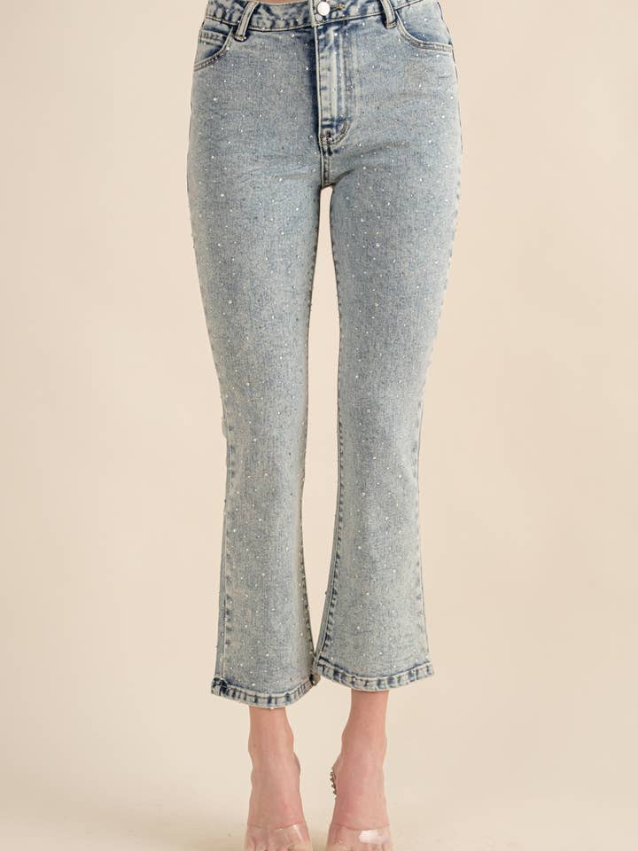 22678P - Jean en jean à coupe droite avec strass délavé pour la vente par Blue B