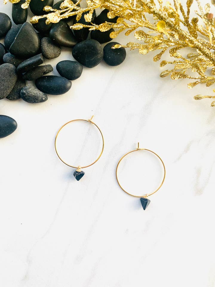 Cerchi Howlite neri della collezione Moon per la vendita all'ingrosso da parte di Dirt Road Designs YYC