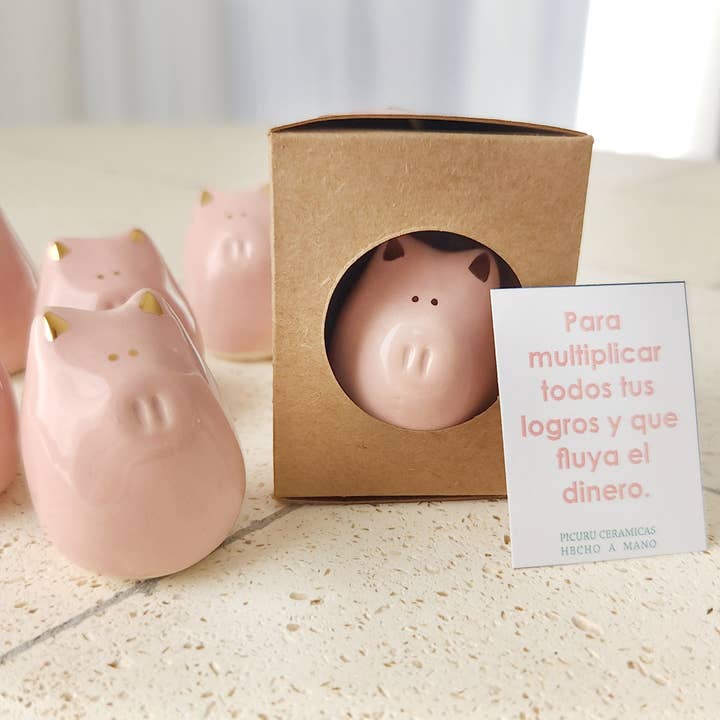 Picuru ceramicas – Großhandel Dekofigur – Glücks-Schwein Amulett mit goldener Glasur – 5 Sprachen2