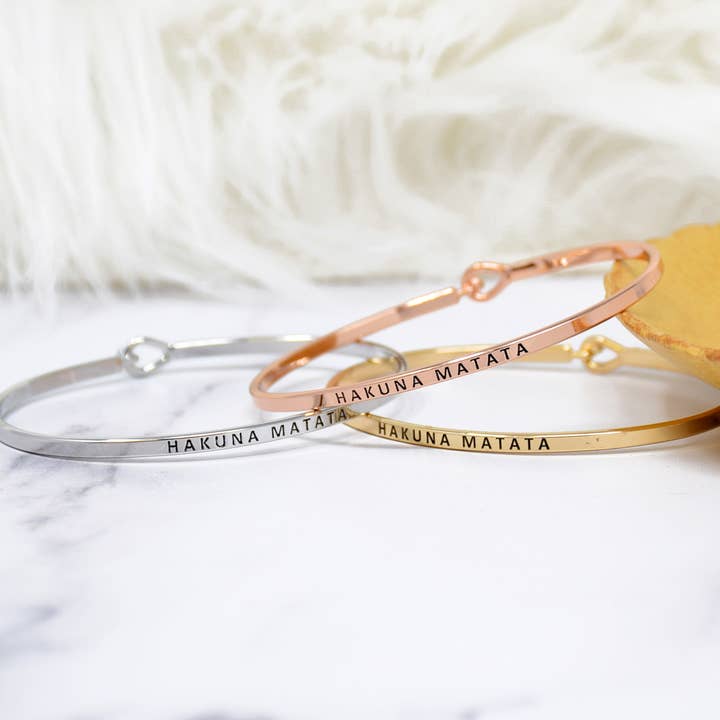 HAKUNA MATATA | Dainty Inspired Message Engraved Simple Bang for wholesale by Curated Trinkets