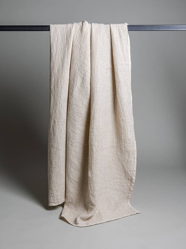 EASY plaid for wholesale by FEELUM homelinen by David Home srl