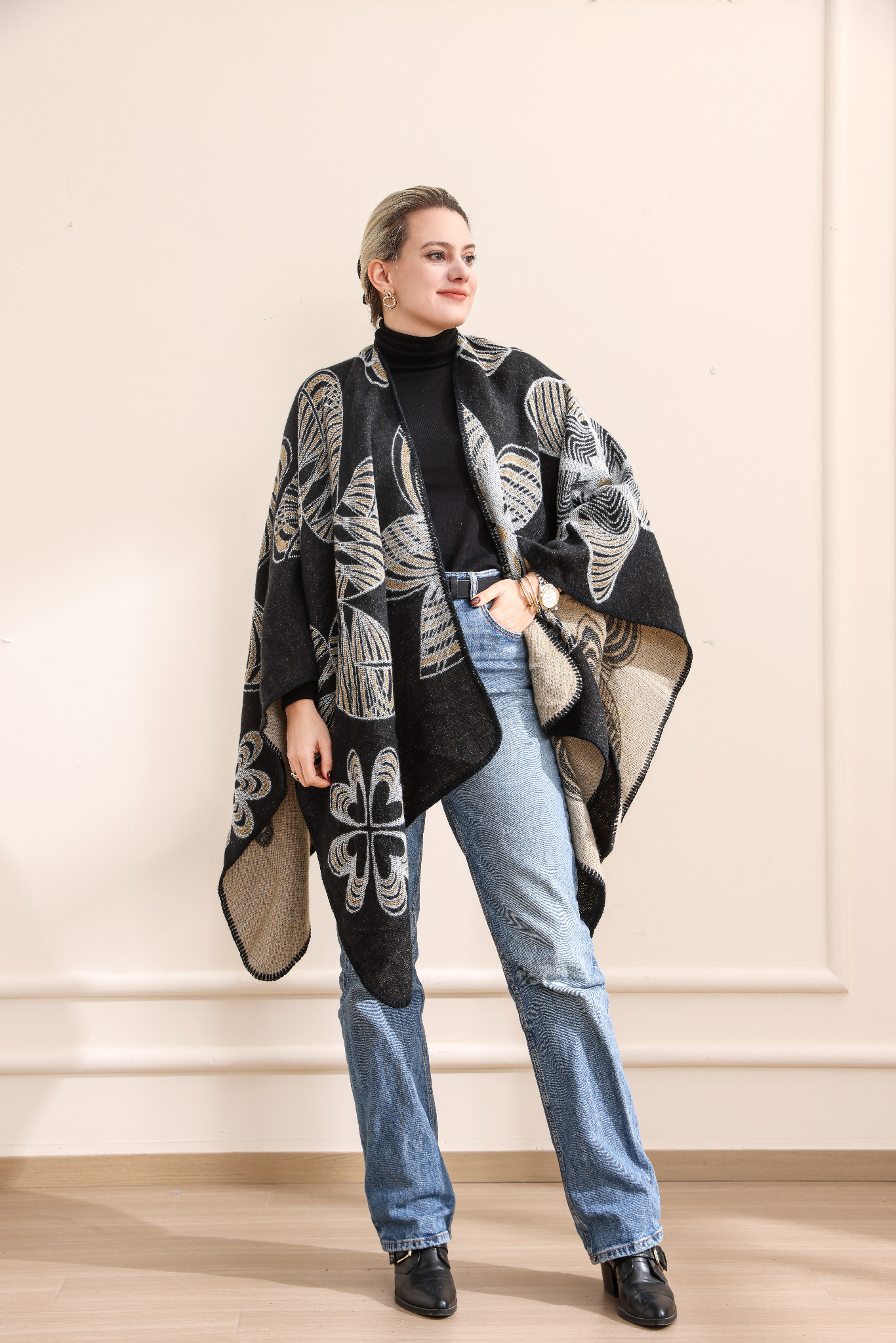 Emilie collection - Vente Poncho – femme - Poncho long et doux avec imprimé2