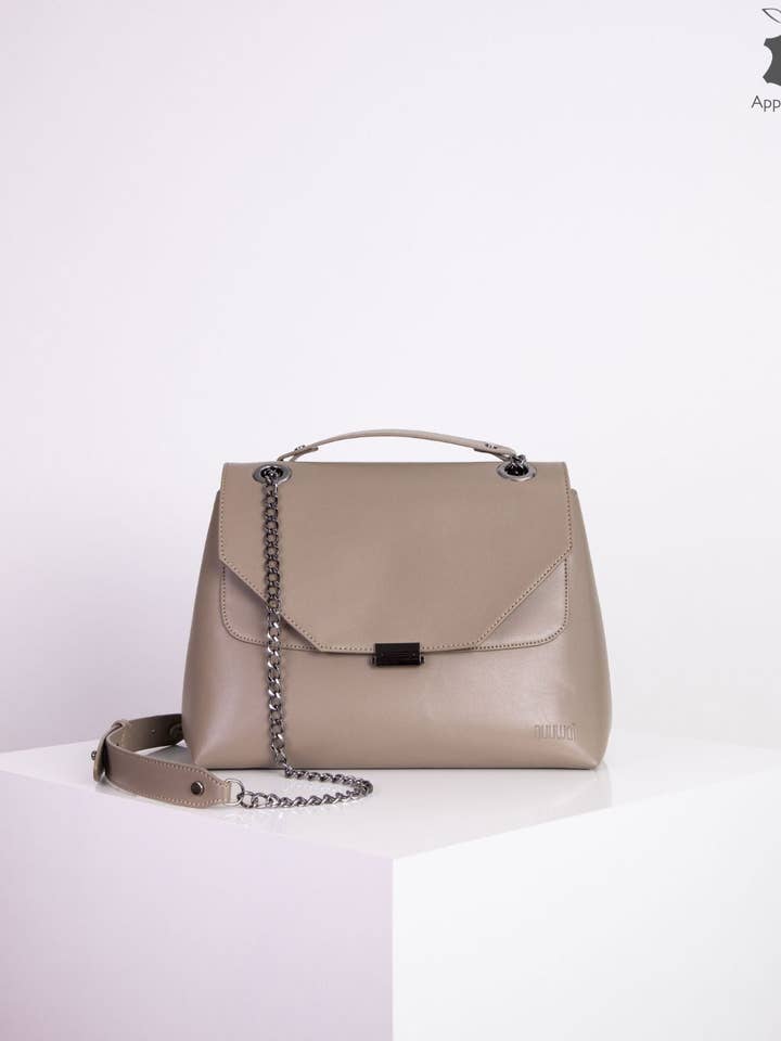 nuuwaï - Vegan Handbag - VIVI soft taupe for wholesale by nuuwaï