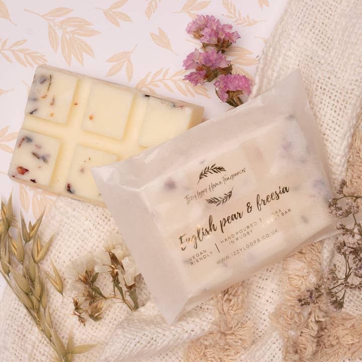 Soy wax melt bar for wholesale by Izzy loops home fragrances