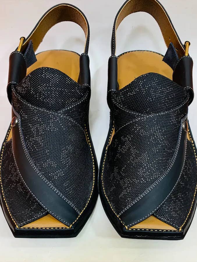 Peshawari Chappal met zwarte textuur, etnische herenschoenen voor wholesale door vintarust