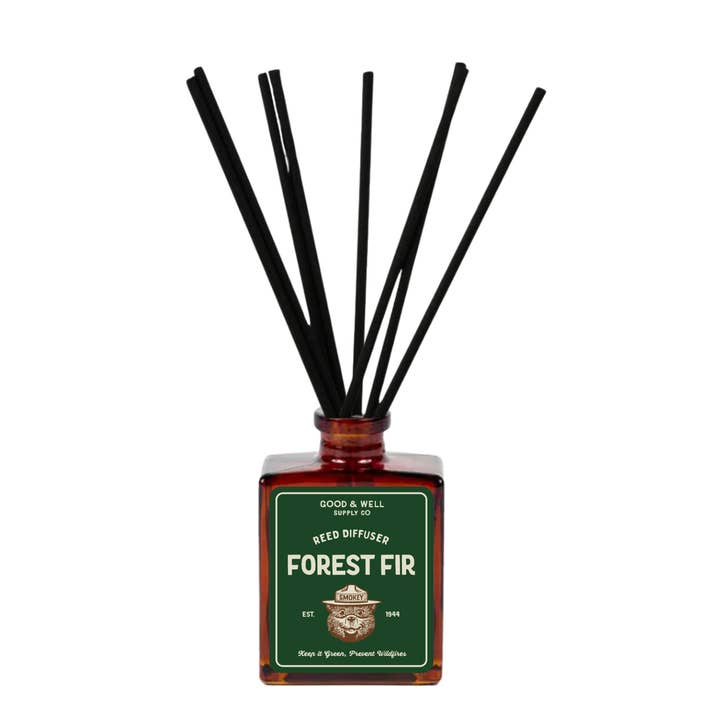 Diffuseur de roseaux Forêt de sapins Smokey Bear pour la vente par Good & Well Supply Co.