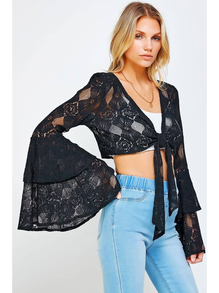 Sweet Generis – Großhandel Bluse – Damen – CROP TOP MIT SPITZE VORNE UND DOPPELTEN GLOCKENÄRMELN6