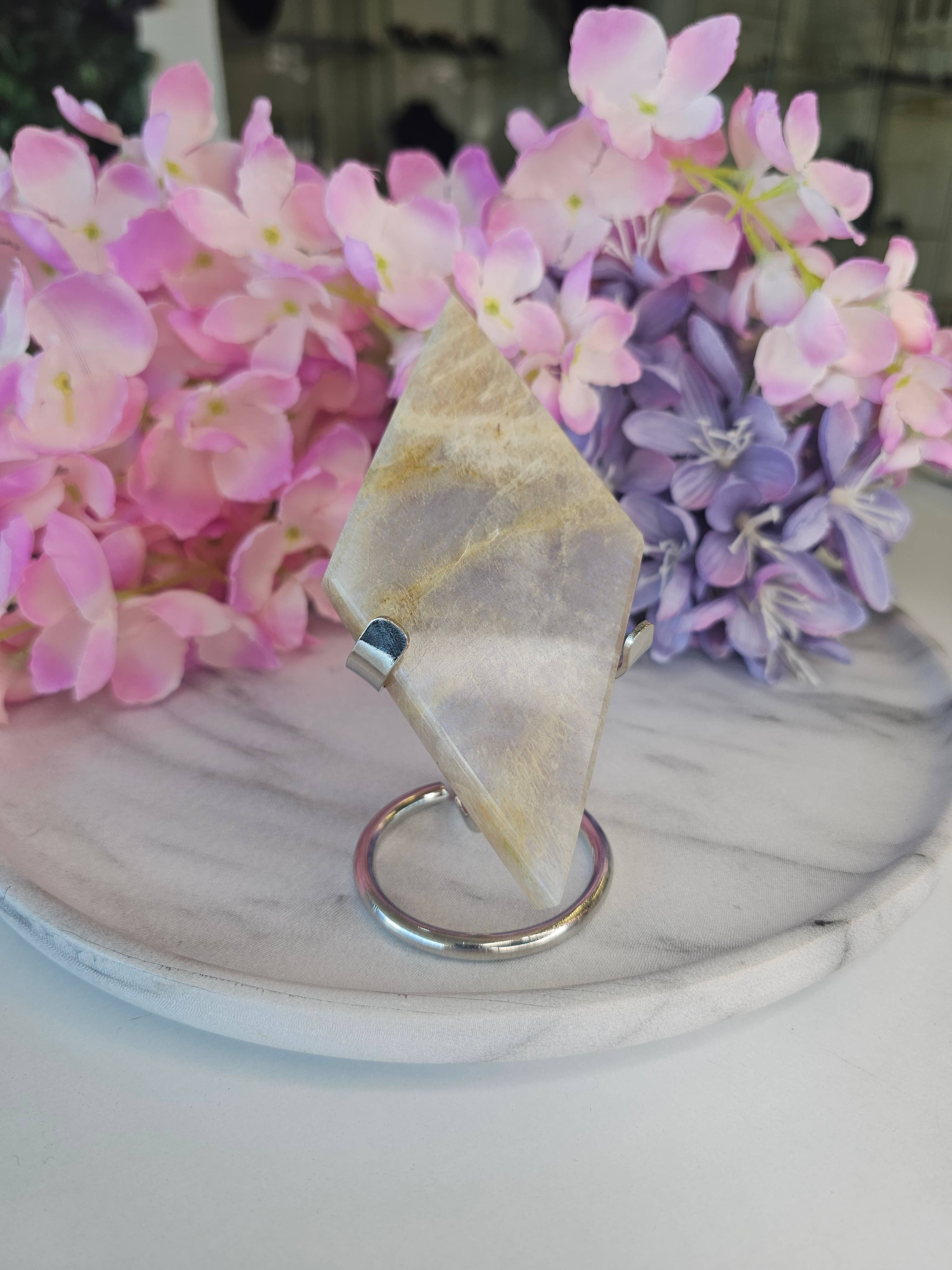 Crystal Cove Minerals – wholesale Spiritual stone/crystal – Moonstone Diamonds On Stands7