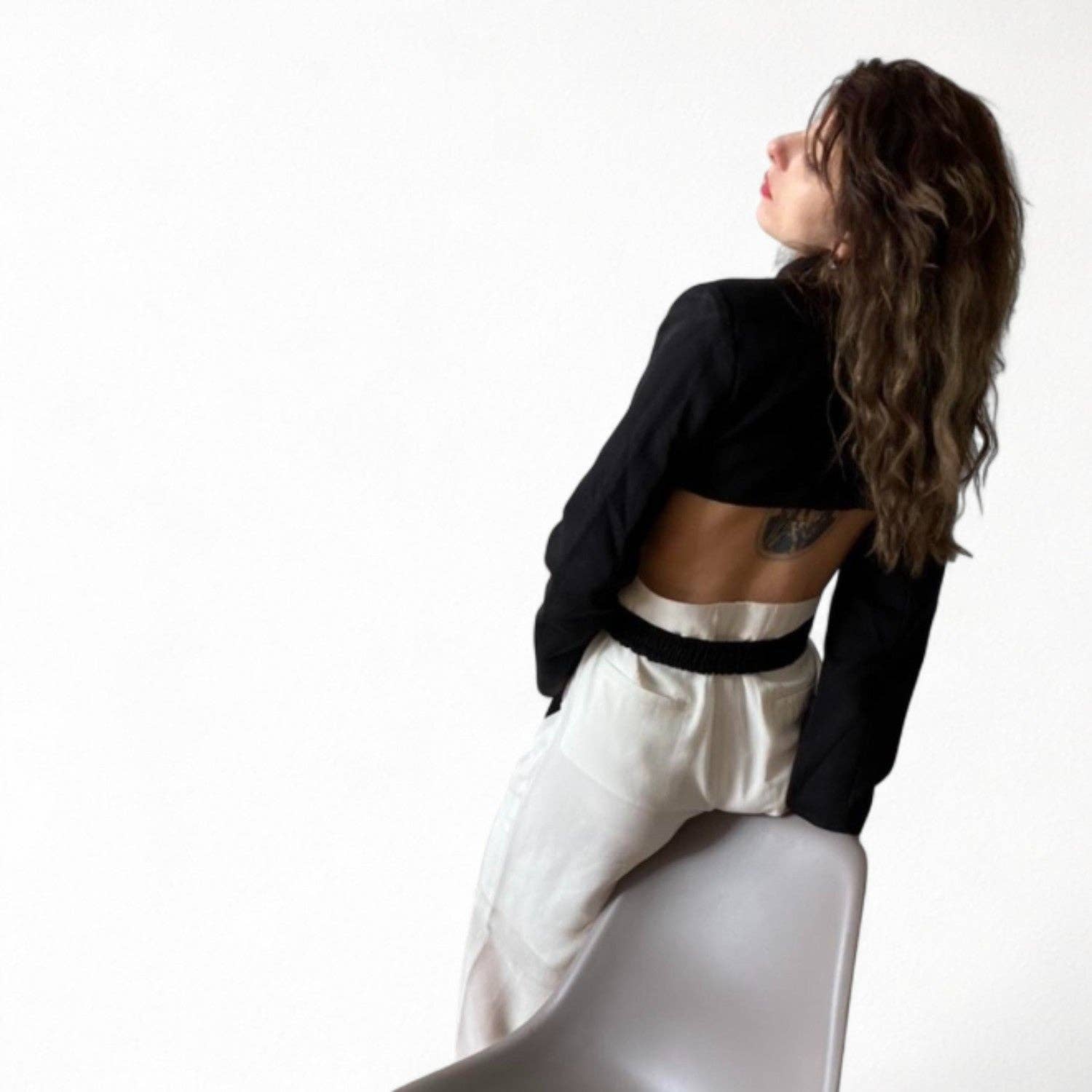 London Atelier Byproduct – wholesale Blazer – Women's – Reworked Black Blazer With Wrap Detail And Cut Out Back4