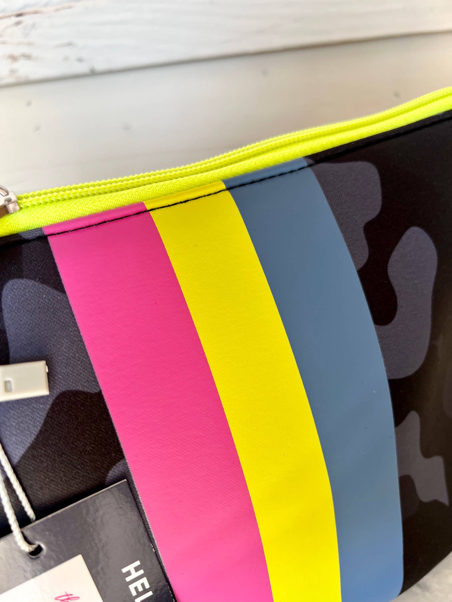 TAYLOR GRAY – bolsa de maquilhagem e cosméticos por atacado – A grande bolsa de maquiagem de neoprene Presley | shoptaylorgray2