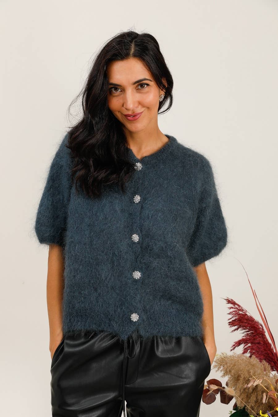 LÉA & LUC – wholesale Kofta - Dam – Mohairkofta med korta ärmar REF. 215792