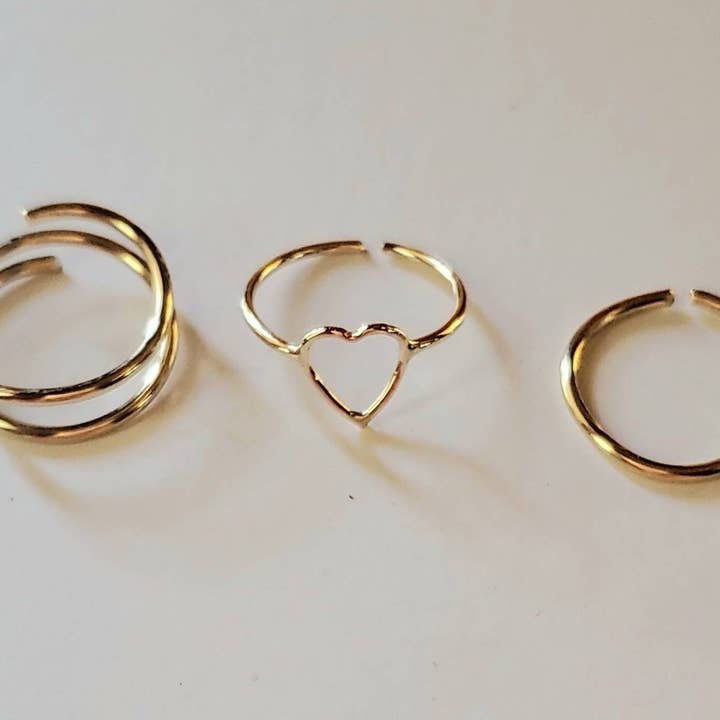 CALIFORNIA TOE RINGS – wholesale Toe ring – Gold Toe Ring, 14k Gold Filled 3 Rings, Gold Toe Rings, Toe Rings Adjustable, Heart Toe Ring, #toerings #toering #goldtoerings Toe Ring