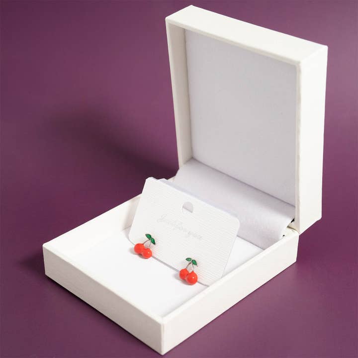 WJW - Venta al por mayor Pendientes de botón/aretes de poste - Pendientes de botón de cereza roja de acero inoxidable con PVD de oro de 18 quilates7