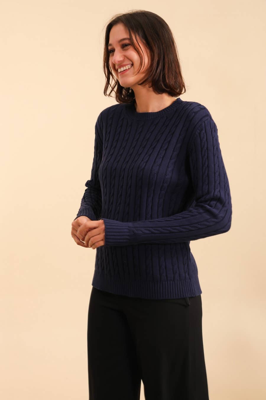 NAÏS PARIS – wholesale Pullovertröja - Dam – Tröja med rund hals och kabelstickning i 100 % bomull12