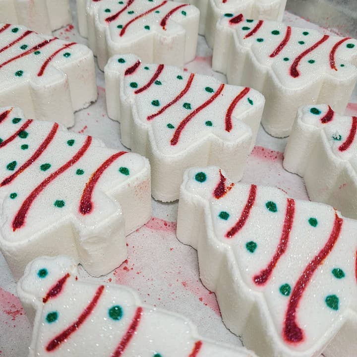 Essentially NOLA Soap Works - Wholesale Bath Bomb/Fizz - Deck the Tubs with Little Debbie Christmas Tree Bath Bombs