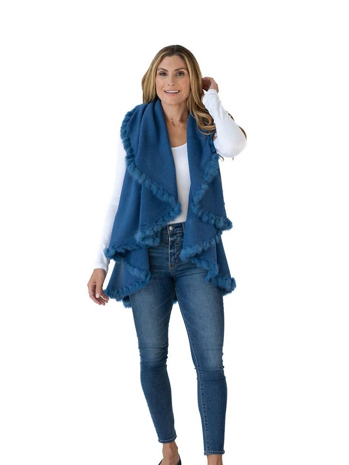Xale em Azul Denim com Acabamento em Pele por atacado de Heidi Kagan Designs, LLC.