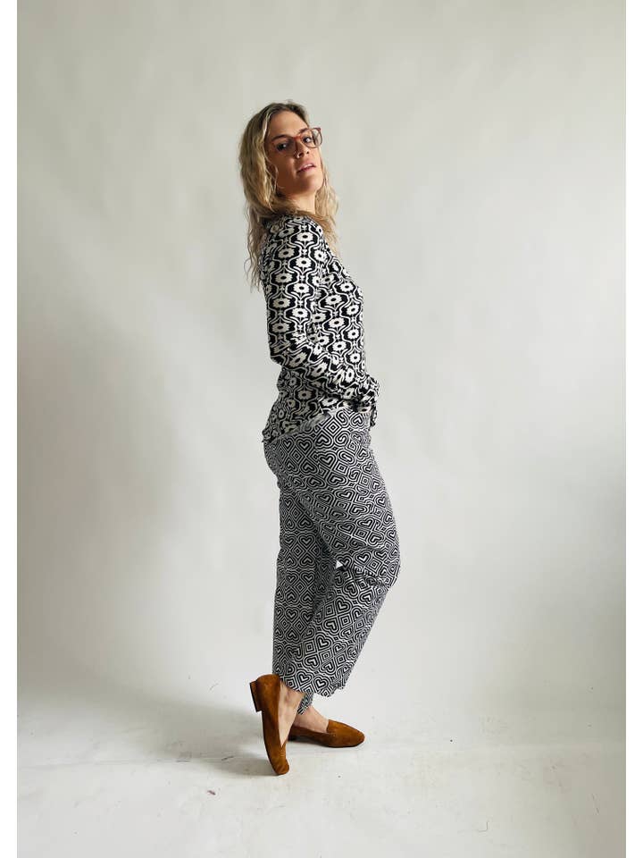 Altar - Wholesale Dress - Women's - Zora Cardigan in Deco Floral