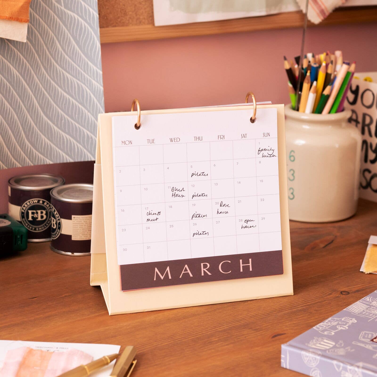 Papier UK – wholesale Calendar – Modern Type Desk Calendar3