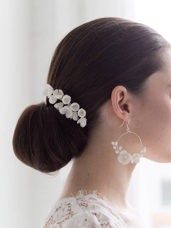 Angie Blumenhaarkamm für den Großhandel von allureweddingjewelry