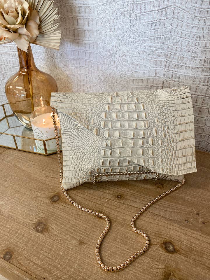 Sac à bandoulière/pochette Croc blanc/doré pour la vente par Everlasting Boutique