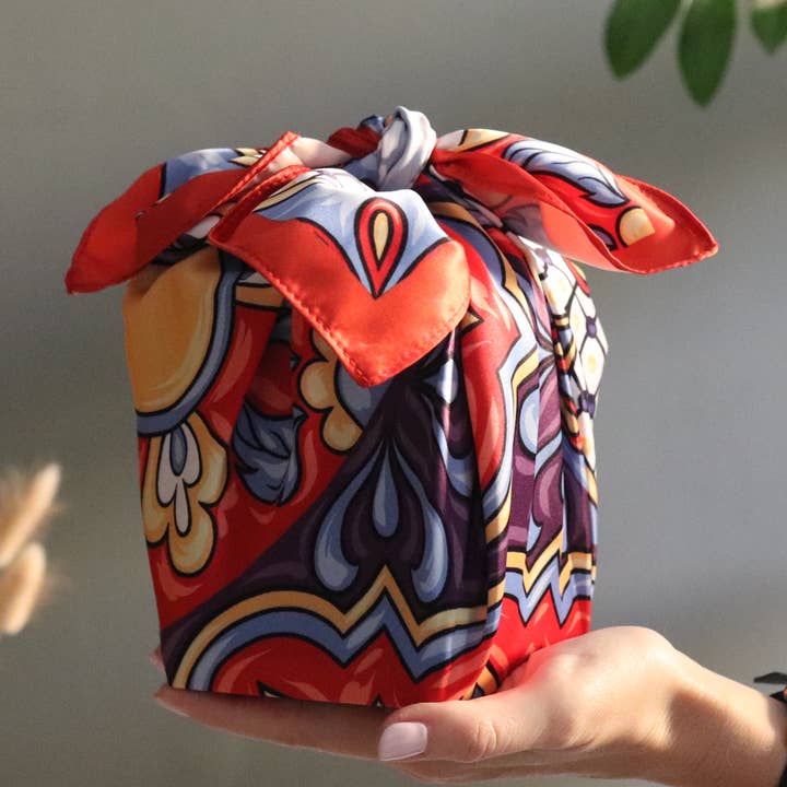 20 MOQ por diseño, agosto, envoltorio de regalo satinado de furoshiki para venta al por mayor de Wrapuccino Ltd